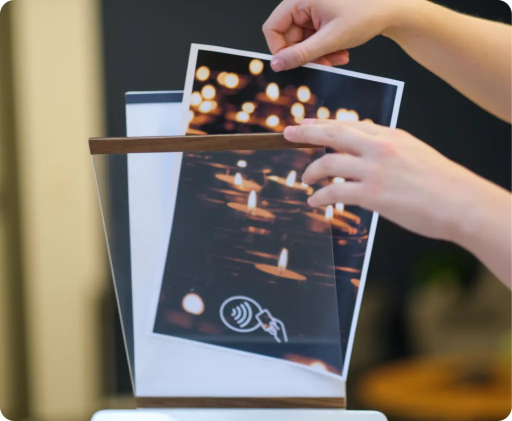På ChurchDesk Terminal byttes A4-plakaten for å vise et annet gaveprosjekt